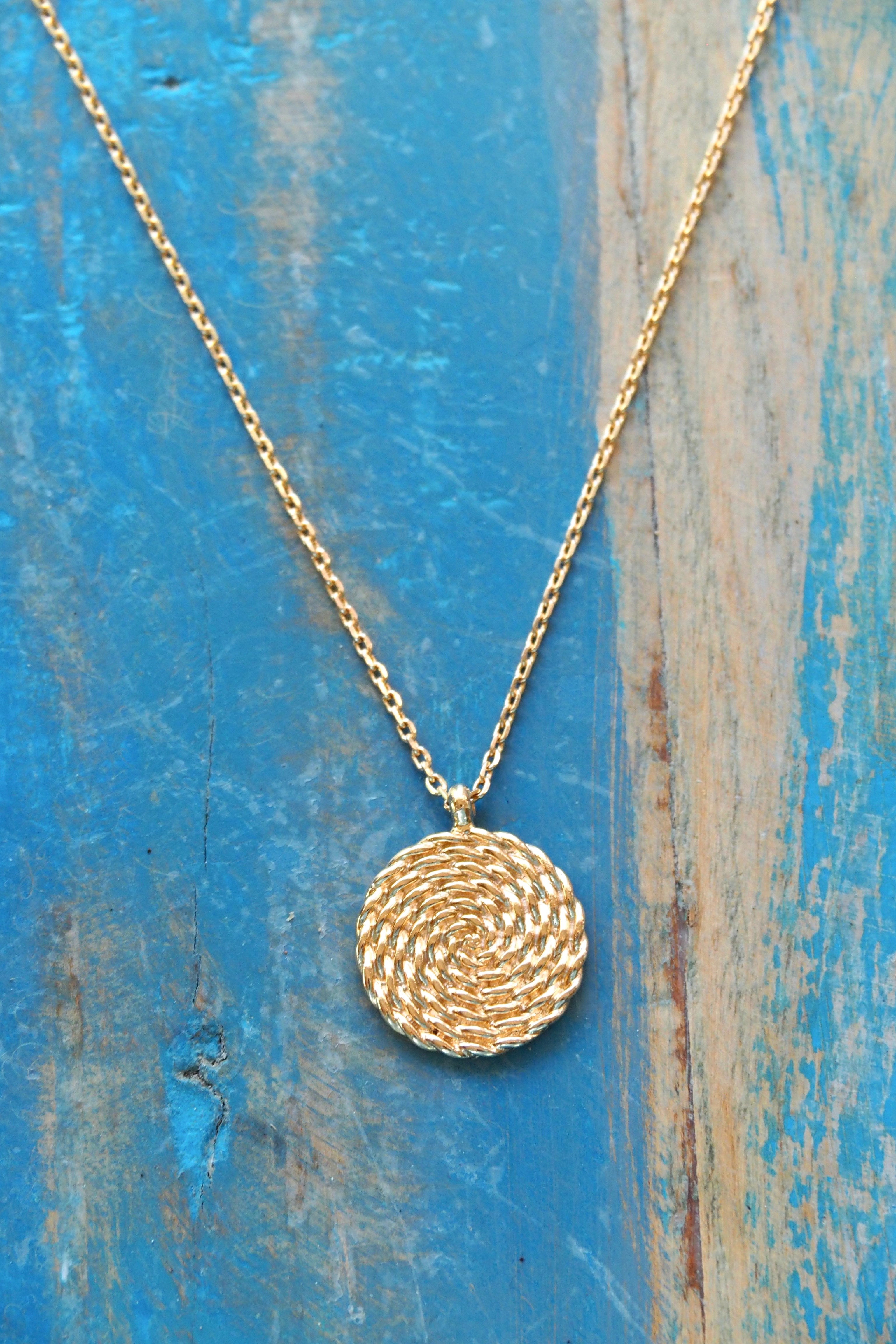 Ancien Pendentif Médaille Plaqué Or - Breloque Bateau, Vintage