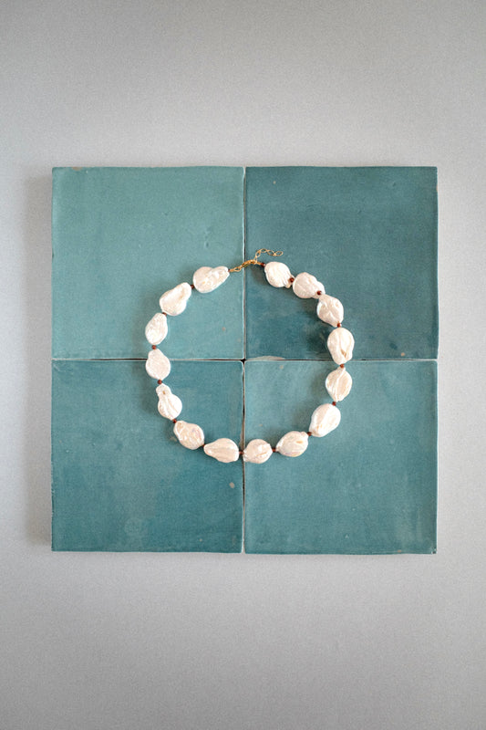 Collier Brio | Ras de cou organique en perle d'eau douce baroque