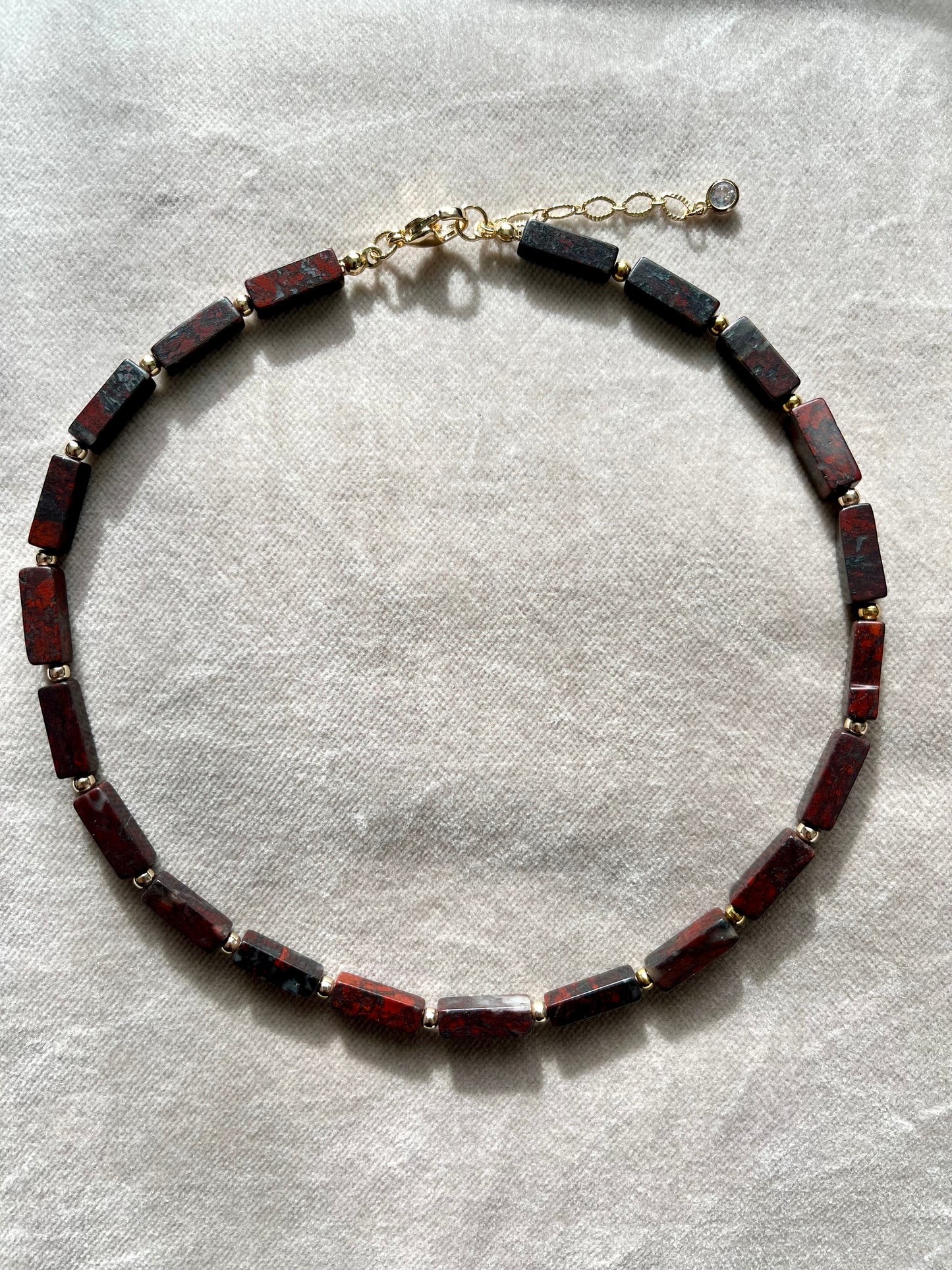 Collier Jade rouge