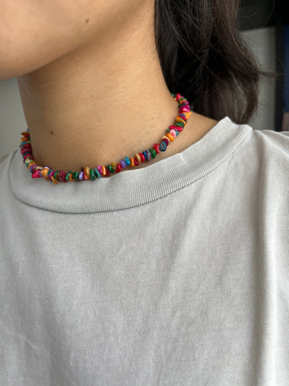 Collier de perles coquillage multicolore