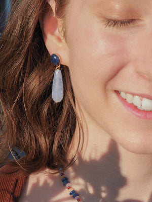 Boucles d’oreilles Sève bleue | Pendantes en pierre naturelle goutte bleue