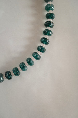 Collier Pavillon vert | Ras de cou intemporel en perles vertes foncées