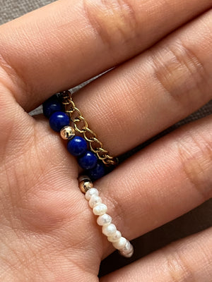 Bague de perles bleues