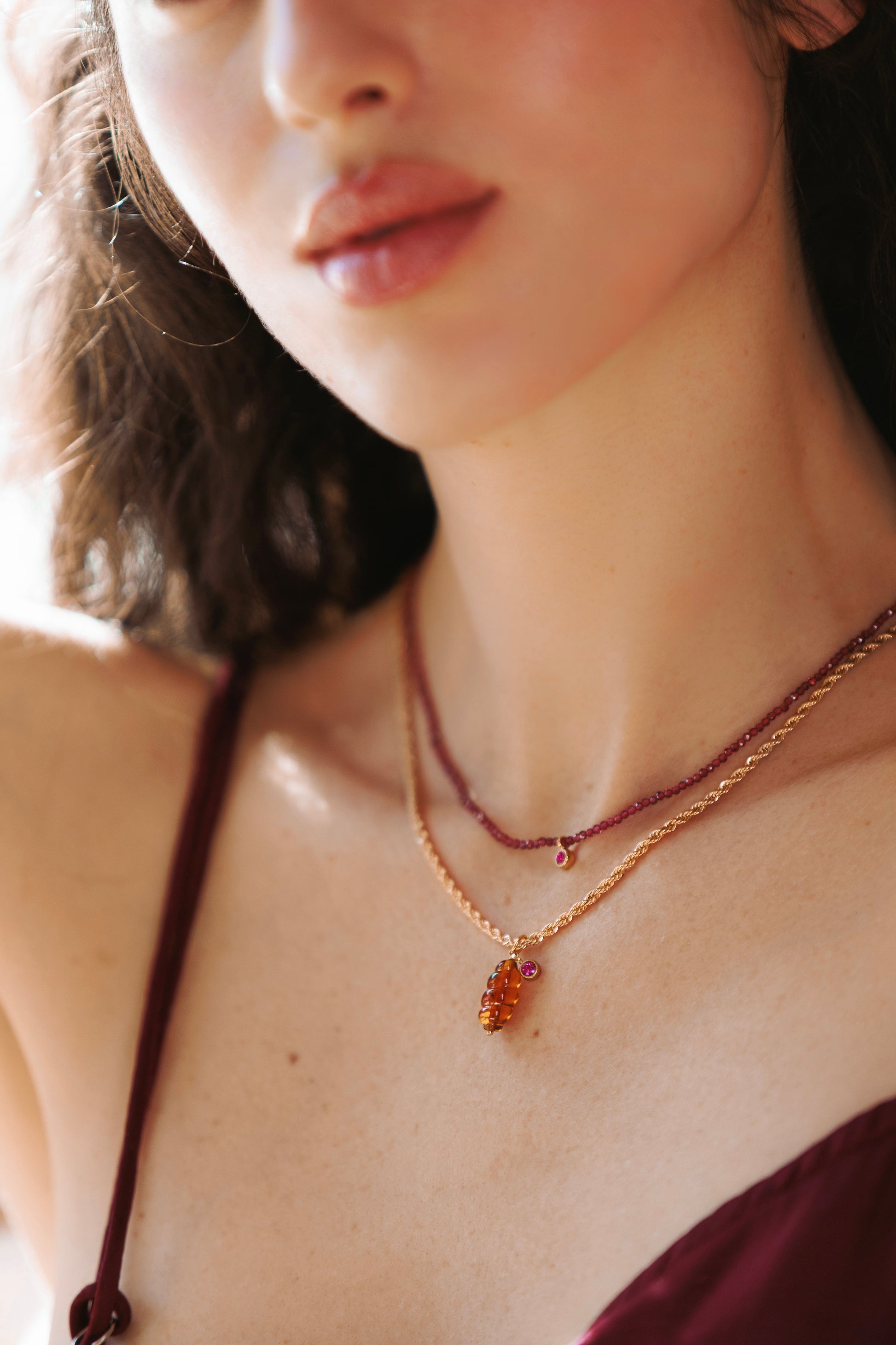 Aurore necklace, burgundy