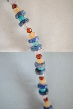 Collier Loïe | Ras de cou fin et délicat en mélange de pierres naturelles