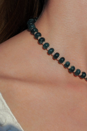 Collier Pavillon vert | Ras de cou intemporel en perles vertes foncées