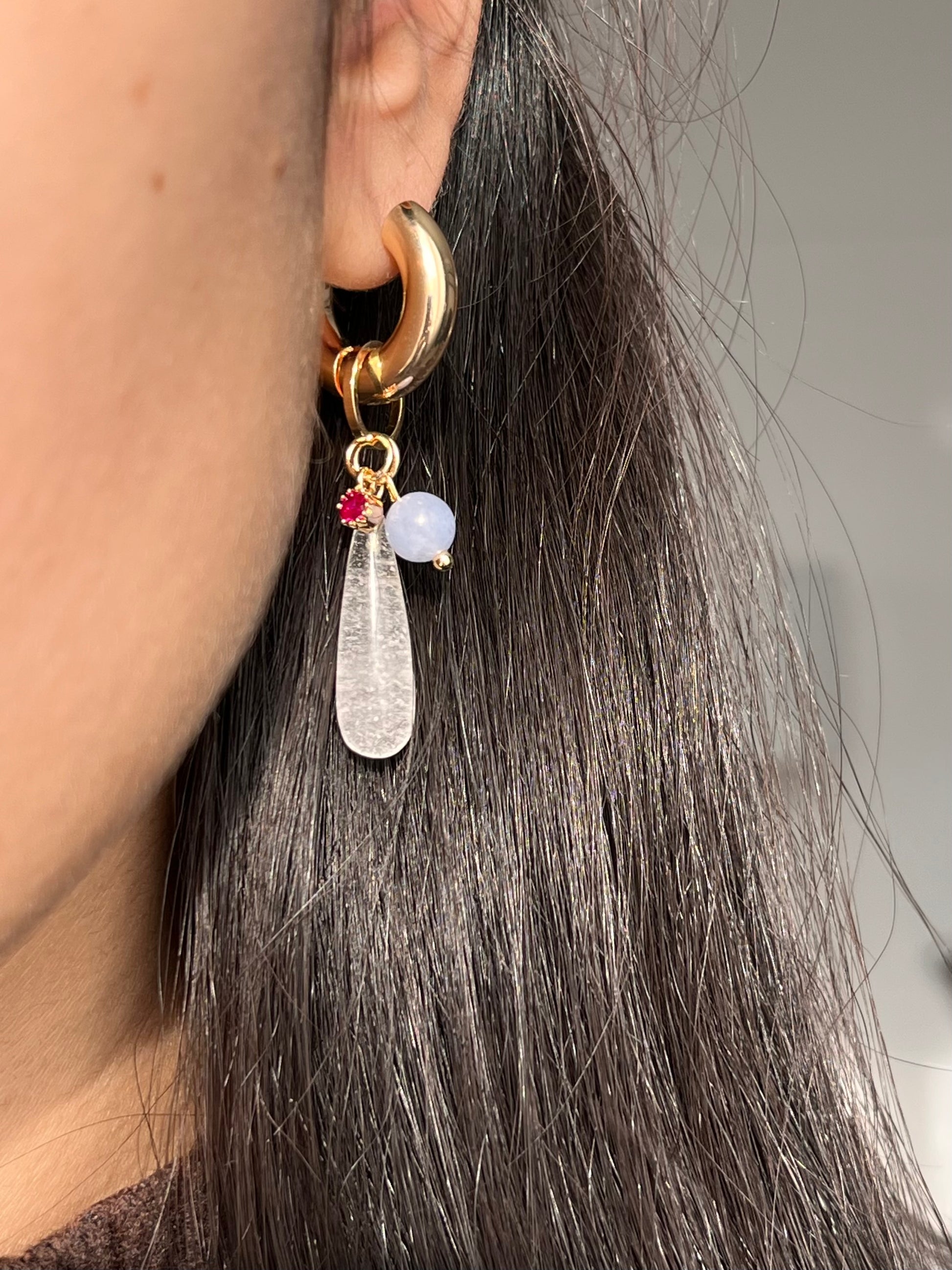 Boucles d'oreilles pendantes avec pierres - France Boucles d'oreilles pendantes avec pierres - France
