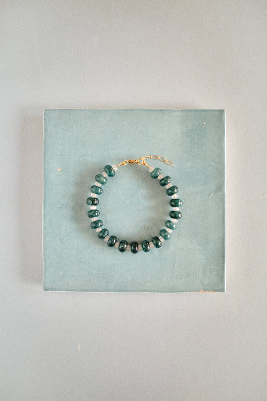 Bracelet Pavillon vert | Bijou intemporel en perles vertes foncées