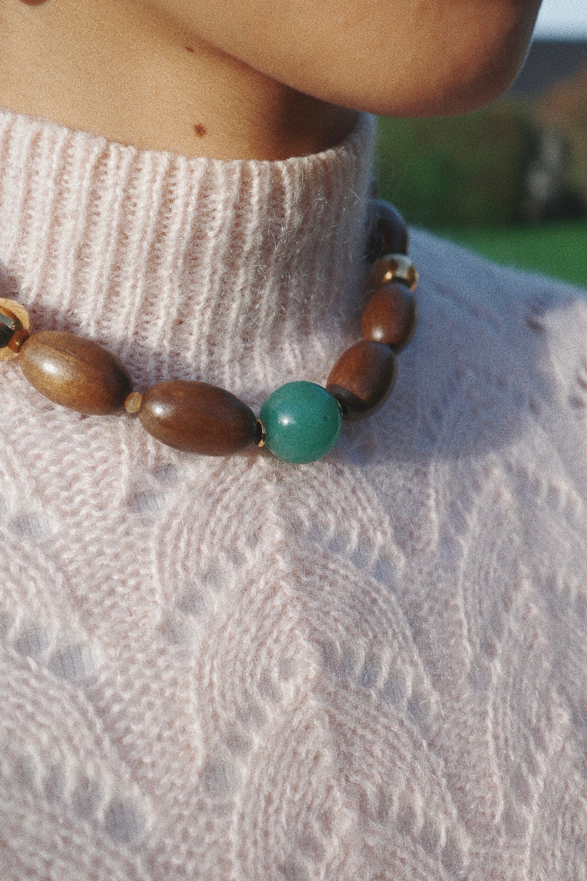Collier Orée | Ras de cou organique et moderne en bois