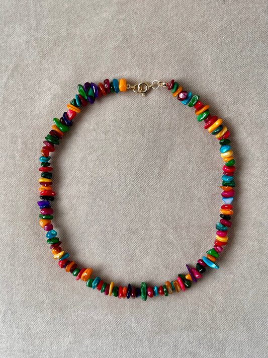 Collier de perles coquillage multicolore